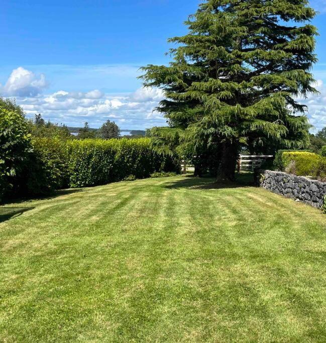 Hillcrest Lodge, Private Apartment On Lough Corrib, Oughterard Galway Bagian luar foto