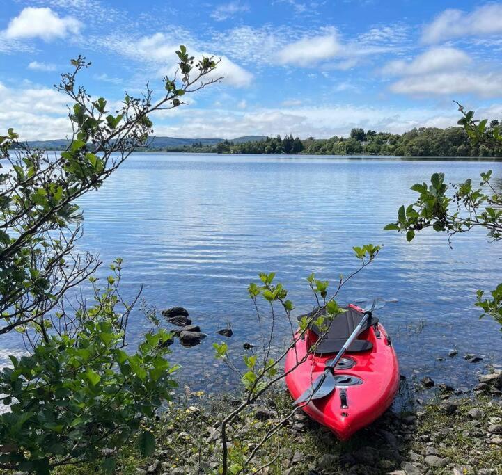 Hillcrest Lodge, Private Apartment On Lough Corrib, Oughterard Galway Bagian luar foto